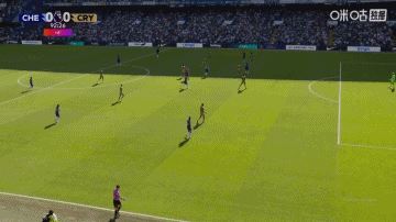 错失绝杀！桑托斯无人防守打门离谱高出，场边的马雷斯卡抱头无奈