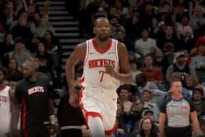 打卡下班咯!亚当斯连续抢到前场板 杜兰特三分一击毙命!