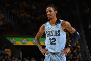 不想打了？贝弗利：此前从没见过莫兰特站在底角 他都没有摸球