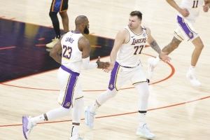 贝弗利：内行人都以为东契奇被交易是玩笑 我以为是他换詹姆斯